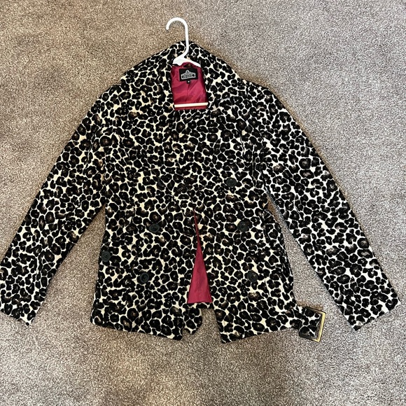 Angie Coat size medium - Picture 2 of 3